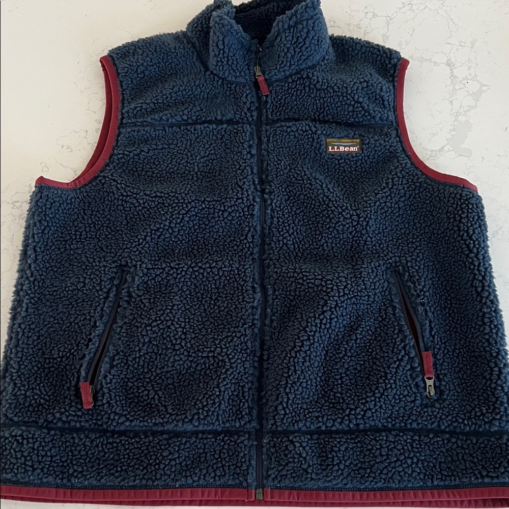 L.L. Bean Men’s Navy Blue Sherpa Vest with Red Piping (NWT)
